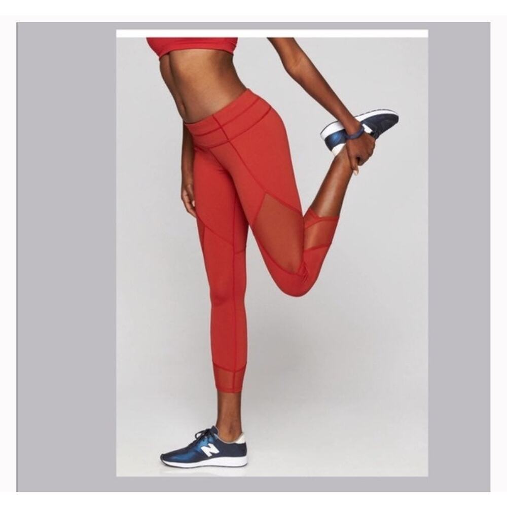 Athleta aura sonar mesh rust capri leggings size small